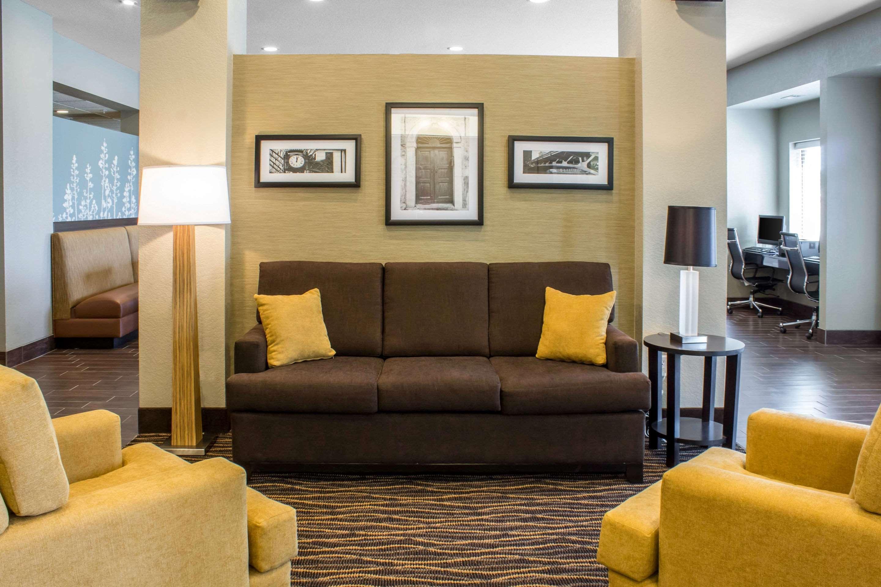 Sleep Inn & Suites Fort Dodge Exterior photo