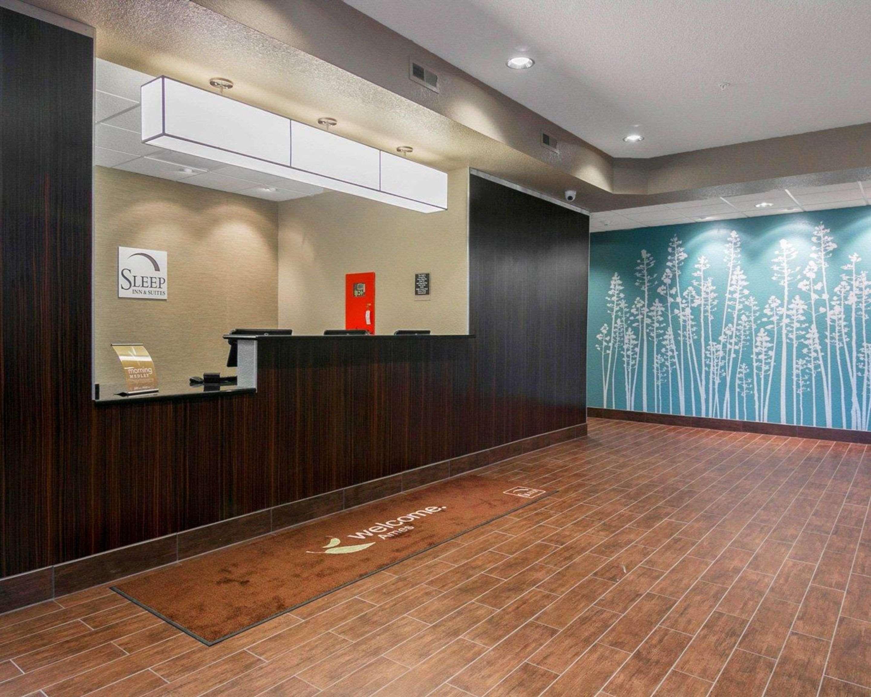 Sleep Inn & Suites Fort Dodge Exterior photo
