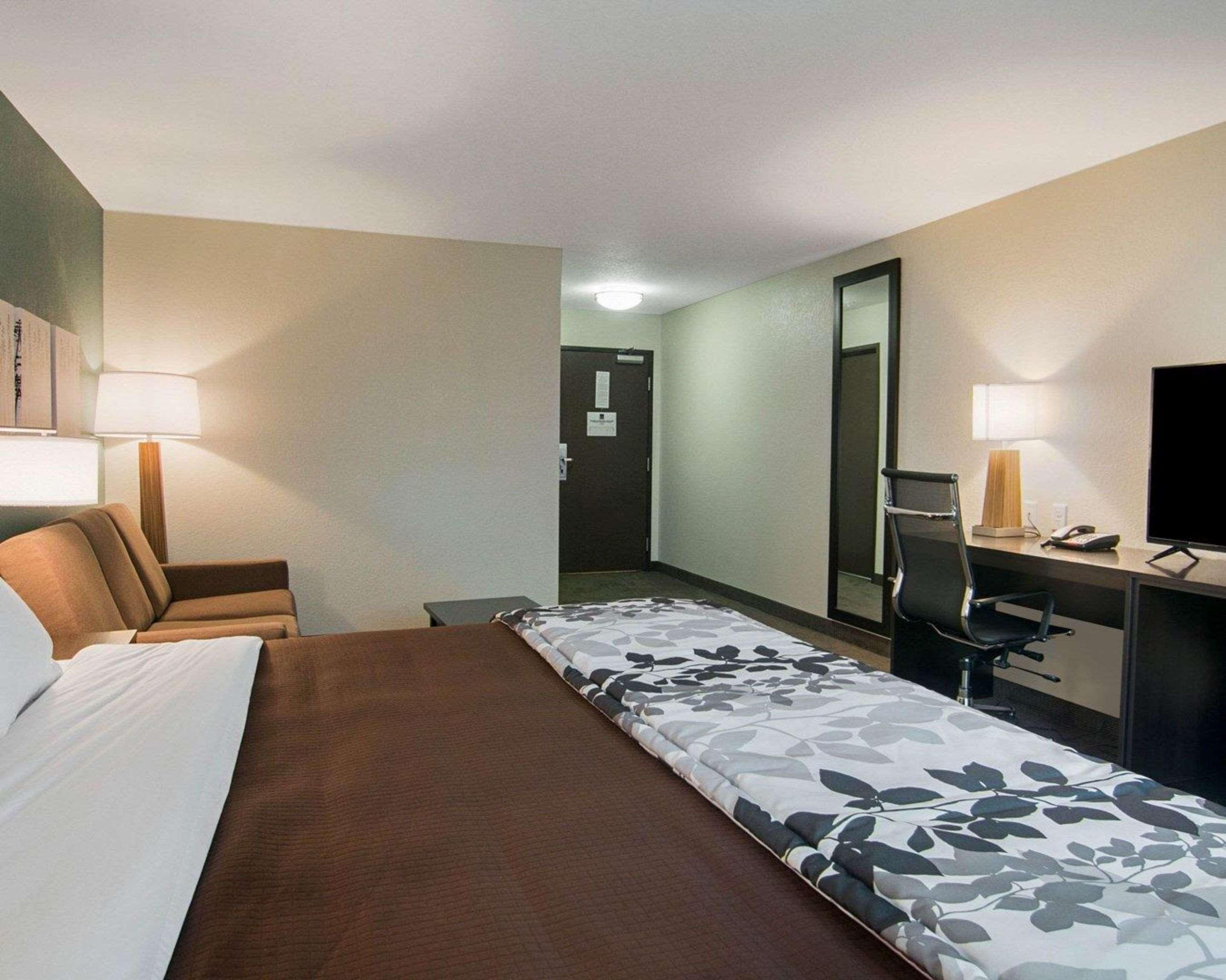 Sleep Inn & Suites Fort Dodge Exterior photo